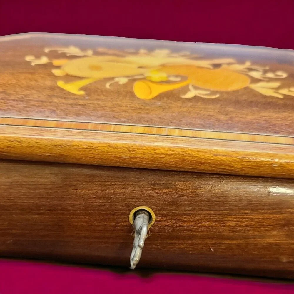 A.Gargiulo & Fannuzzy Sorrento Jewelry Music Box Wood‎ Inlay Guitar ITALY